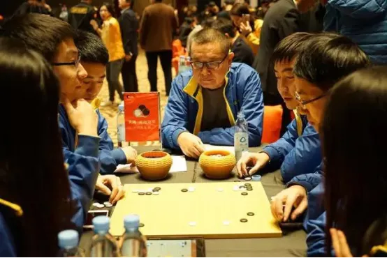 2015年中国城市围棋比赛盛况空前，选手实力强劲-第3张图片-www.211178.com_果博福布斯